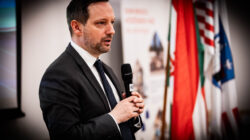 Kiemelt kép a Azbej Tristan államtitkár volt a februári Óbudai Polgári Est vendége című hírhez